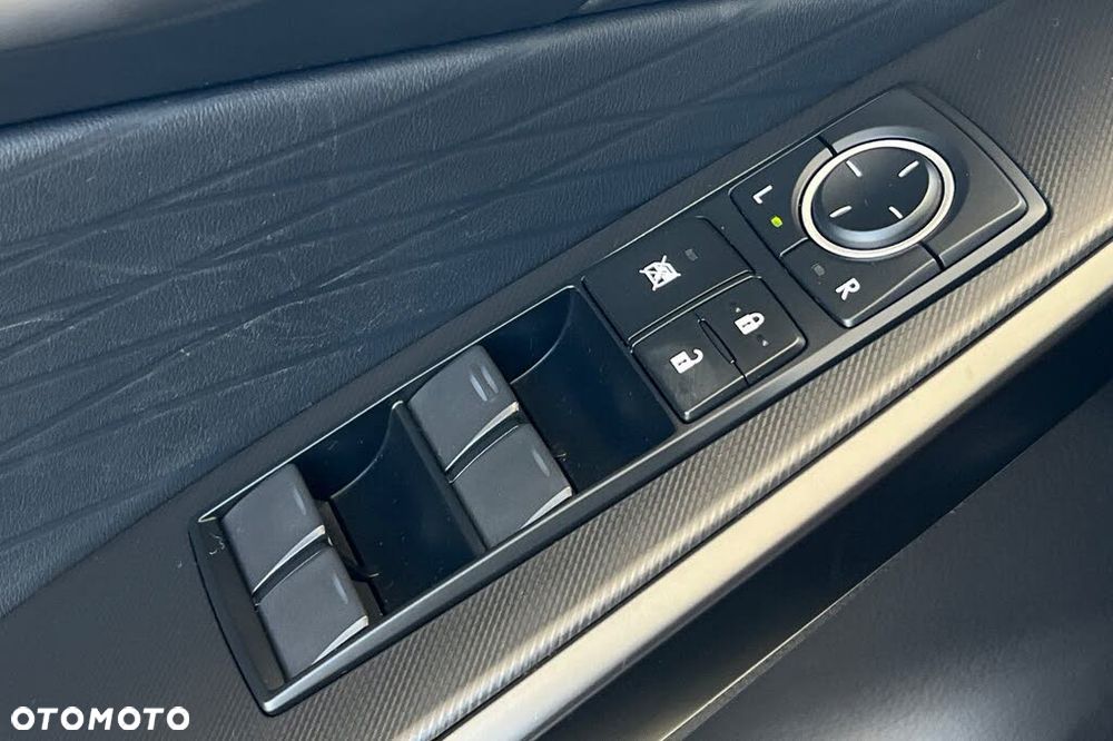Lexus IS 200t / 300 F Sport - 12
