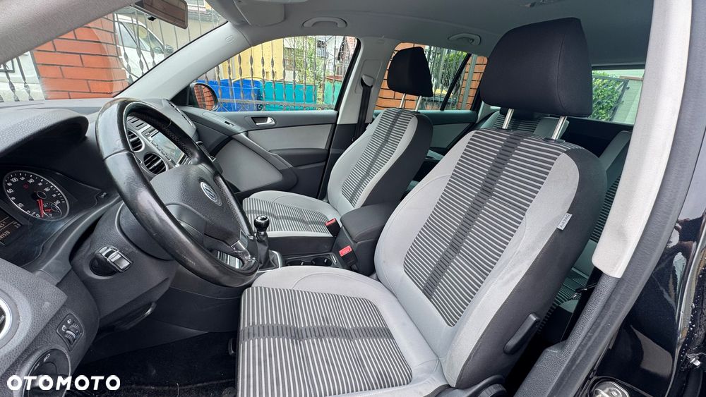 Volkswagen Tiguan 2.0 TSI 4Motion Track & Field - 23