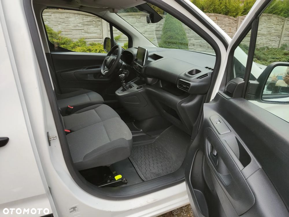 Citroën Berlingo XL Maxi 2022r L2 1.5 Diesel 130PS - 22