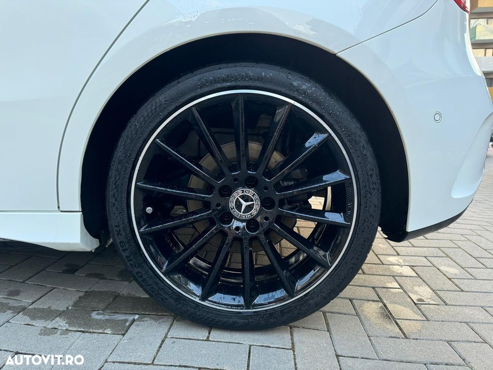 Mercedes-Benz A 250 - 18
