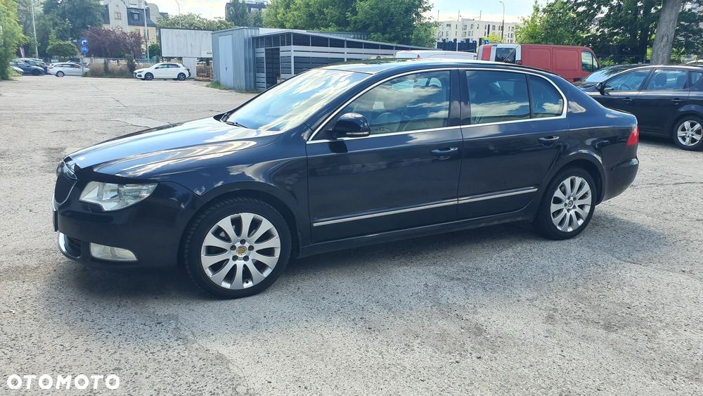 Skoda Superb 2.0 TDI Elegance DSG - 30
