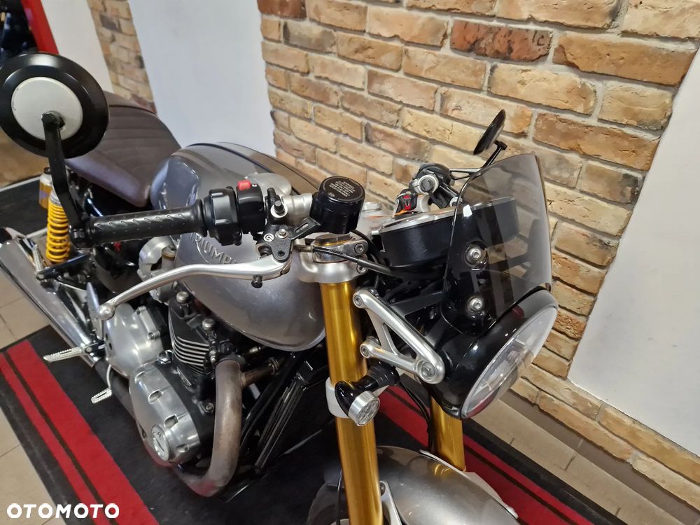 Triumph Thruxton - 34