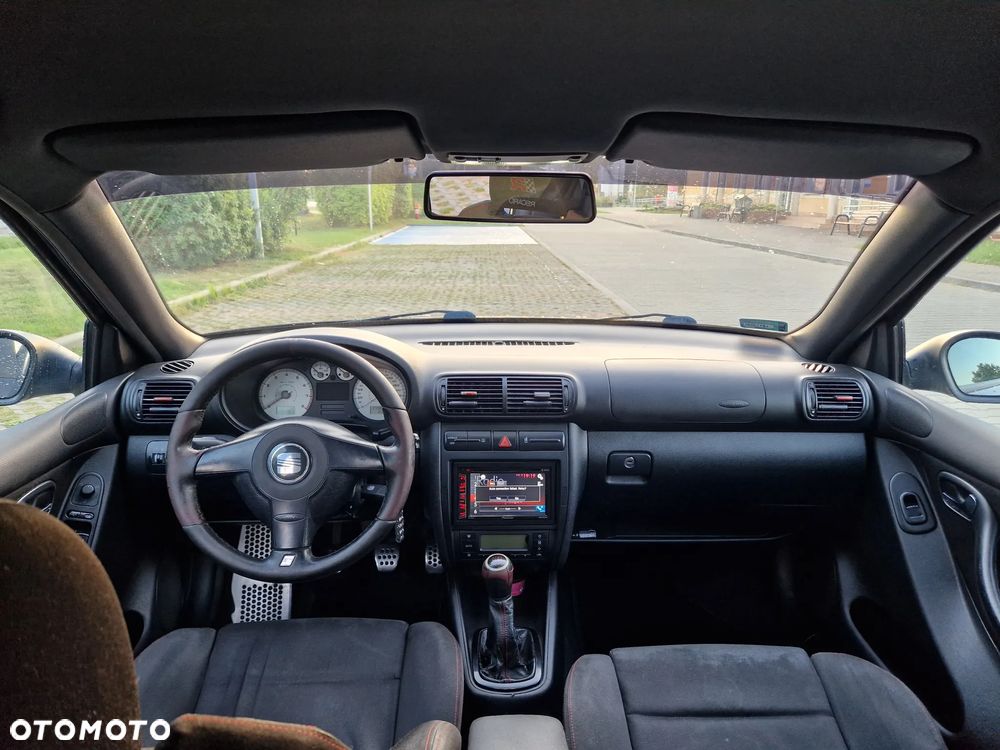 Seat Leon 1.8T Cupra R - 9