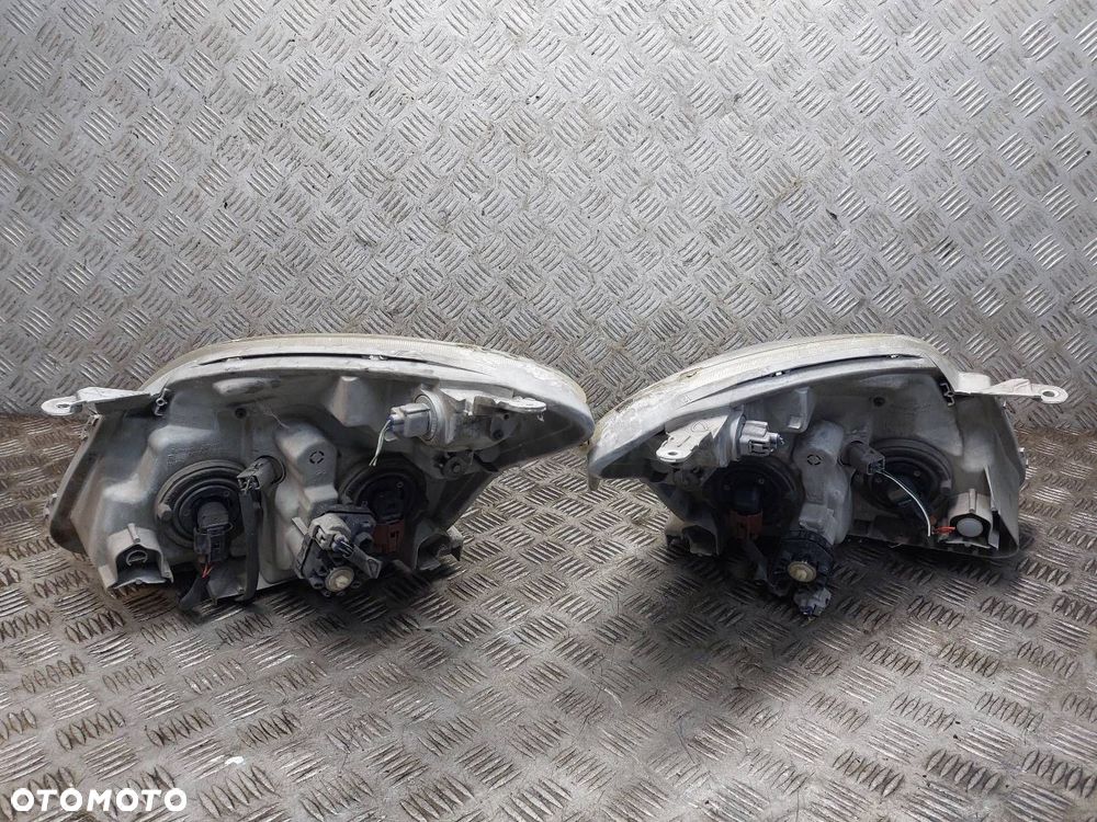 LAMPA LEWY PRZÓD + PRAWY PRZÓD TOYOTA COROLLA VERSO I - 6