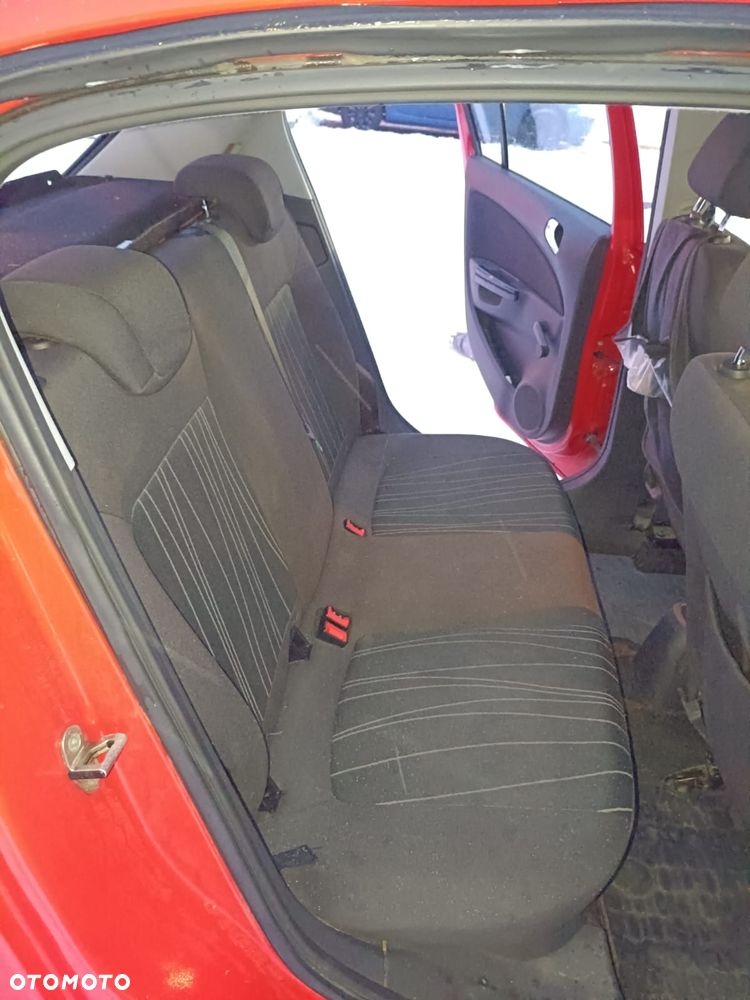 Opel Corsa 1.4 16V Enjoy - 4