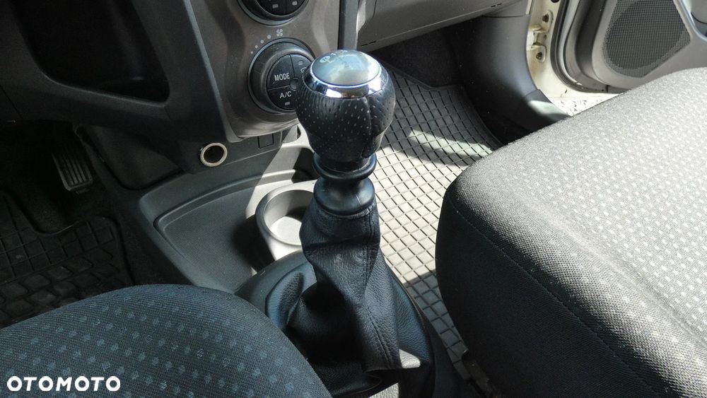 Toyota Yaris 1.33 2010 - 22