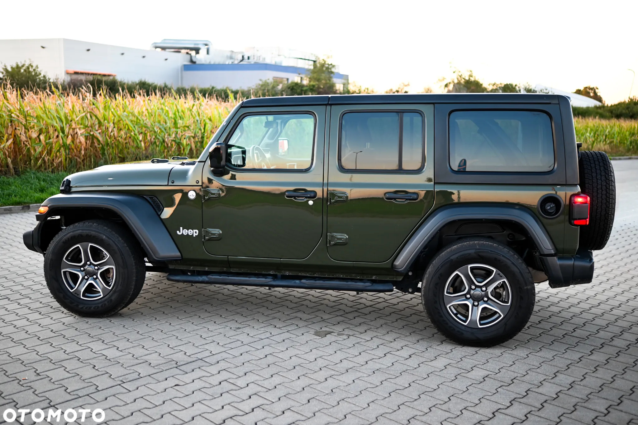Jeep Wrangler - 8