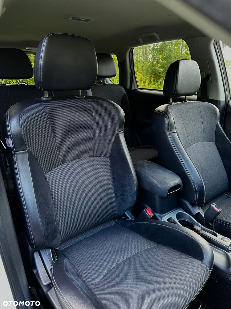 Mitsubishi Outlander 2.2 DI-D 4WD TC-SST Instyle - 14