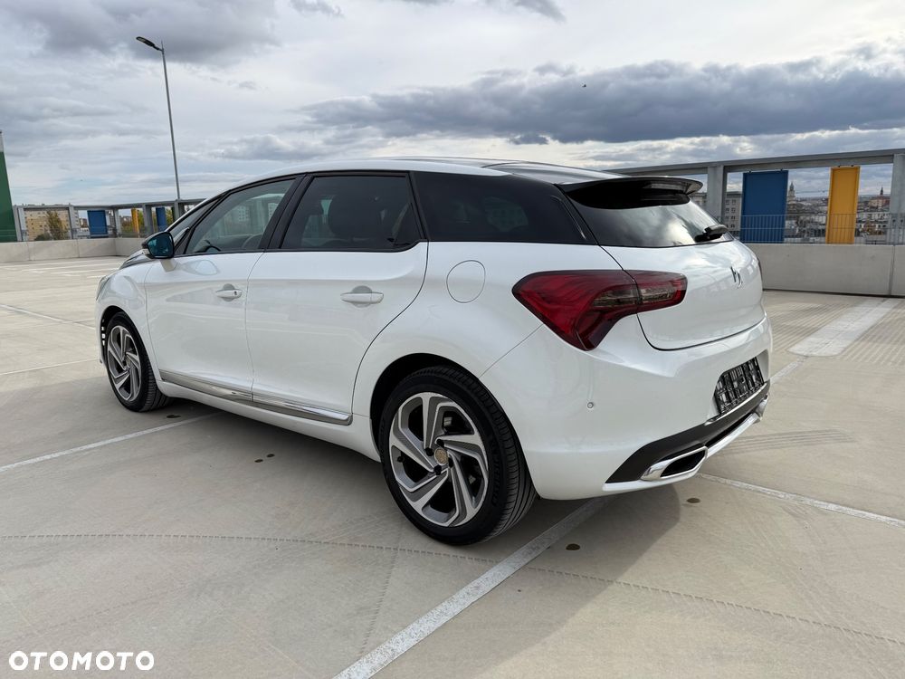 Citroën DS5 Hybrid4 EGS6 SportChic - 4