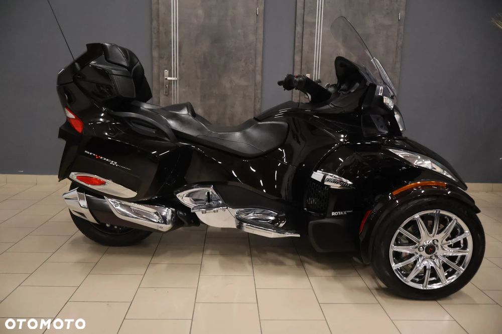 Can-Am Spyder - 18