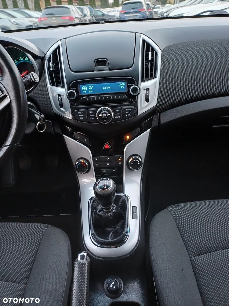 Chevrolet Cruze 1.6 LT+ - 21