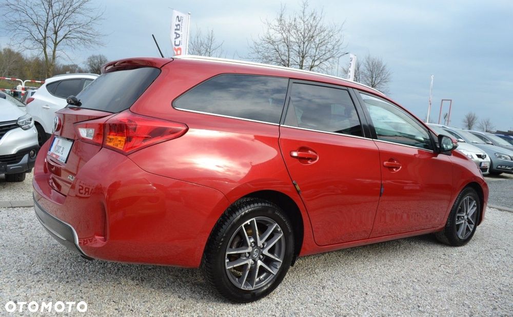Toyota Auris 1.33 VVT-i Terra - 17