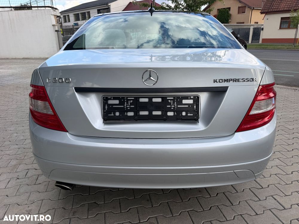 Mercedes-Benz C 200 (BlueEFFICIENCY) 7G-TRONIC - 34