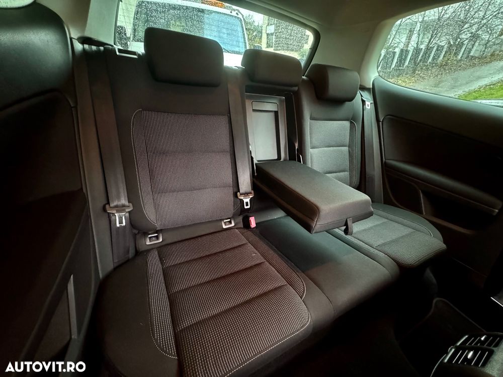 Volkswagen Golf 1.6 Comfortline - 15