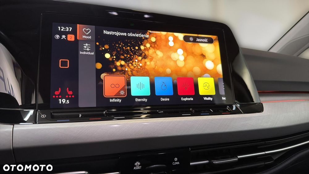 Volkswagen Golf Variant 2.0 TDI Life - 26