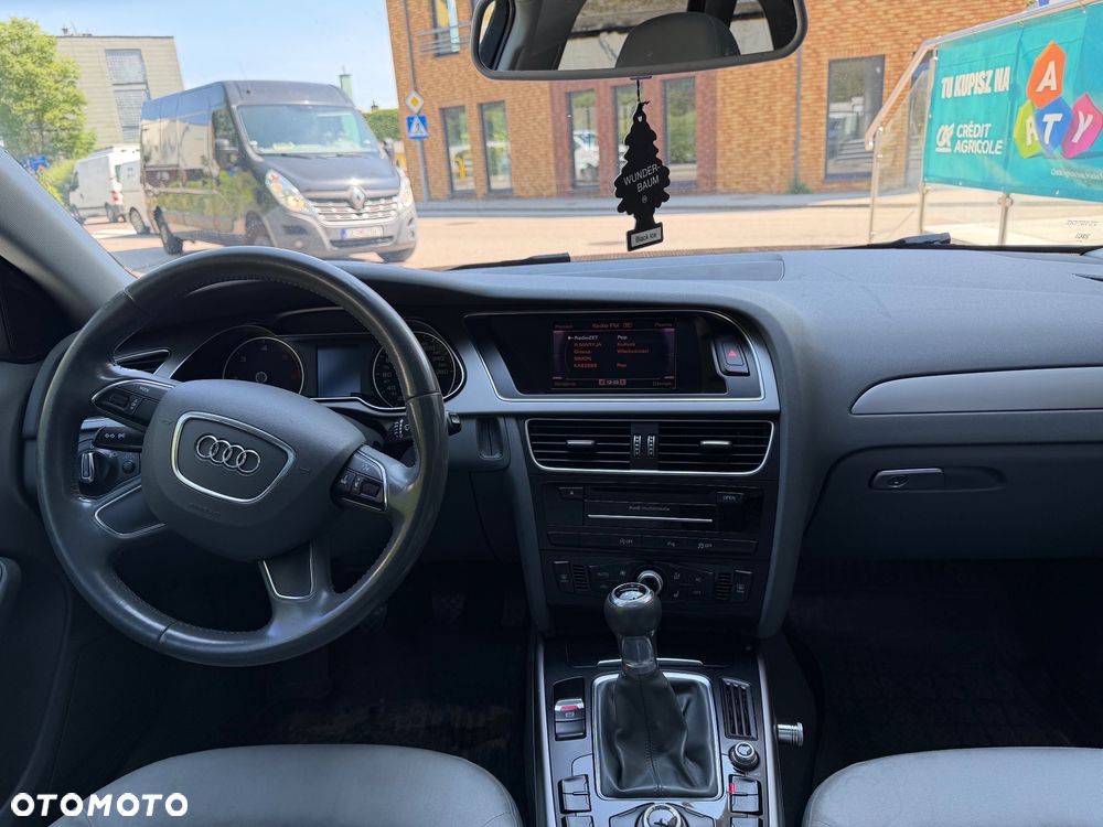 Audi A4 Avant 2.0 TDI DPF S line Sportpaket - 9