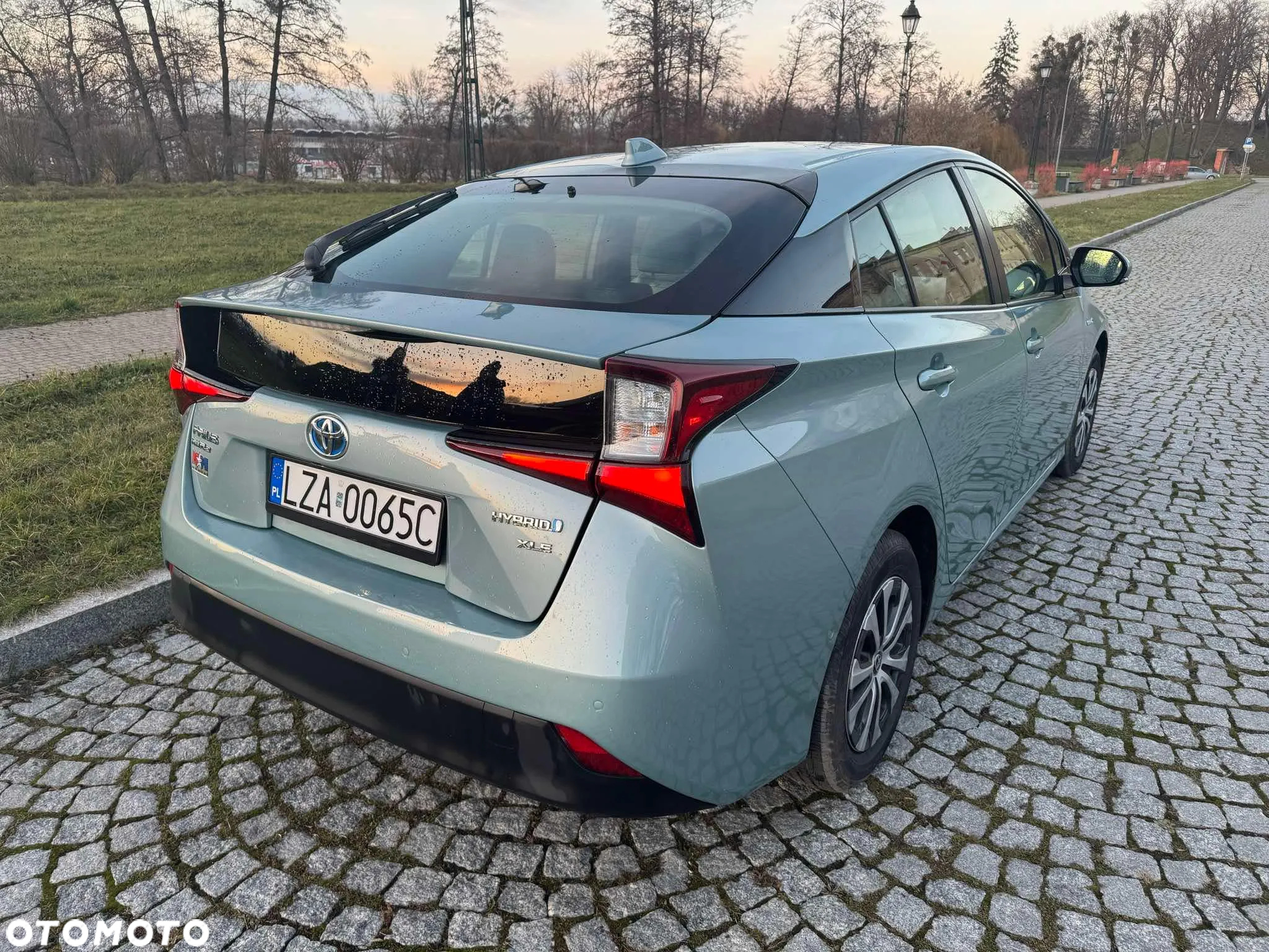 Toyota Prius 1.8 Hybrid Prestige - 11