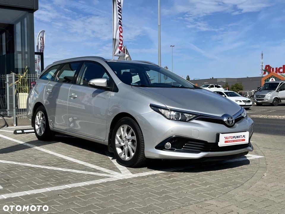 Toyota Auris - 3