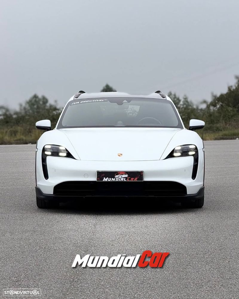Porsche Taycan Cross Turismo - 17