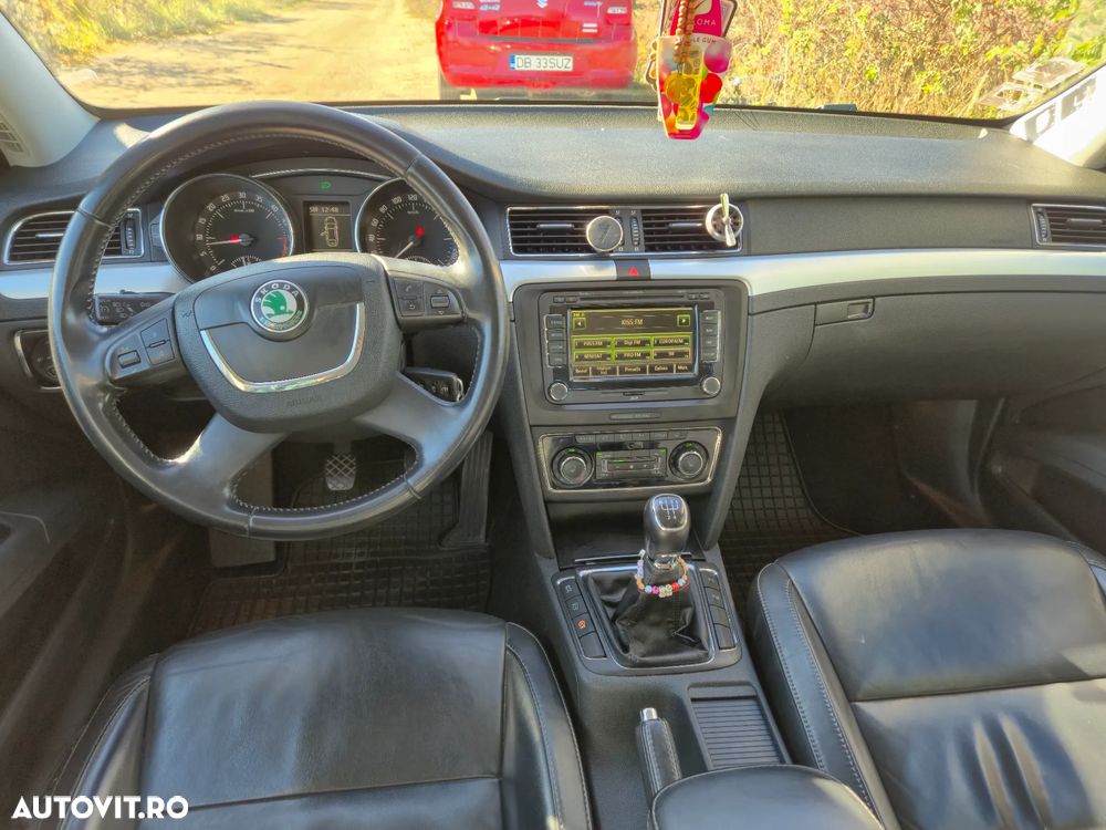 Skoda Superb 1.6 TDI GreenLine - 13