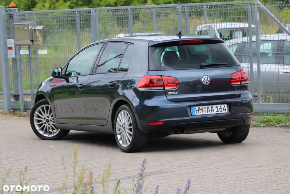 Volkswagen Golf 2.0 TDI DPF MATCH - 14