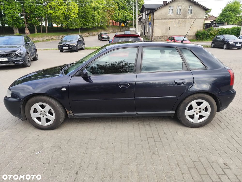 Audi A3 Sportback 1.9 TDI Ambiente - 4
