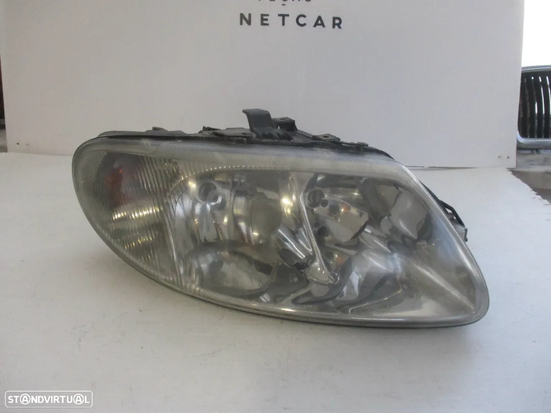 Farol Optica Chrysler Grand Voyager Direito - 2