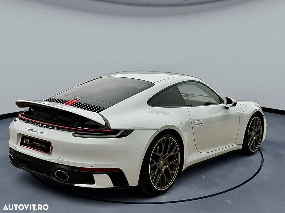 Porsche 911 Carrera 4S PDK - 3