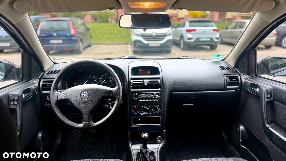 Opel Astra - 10