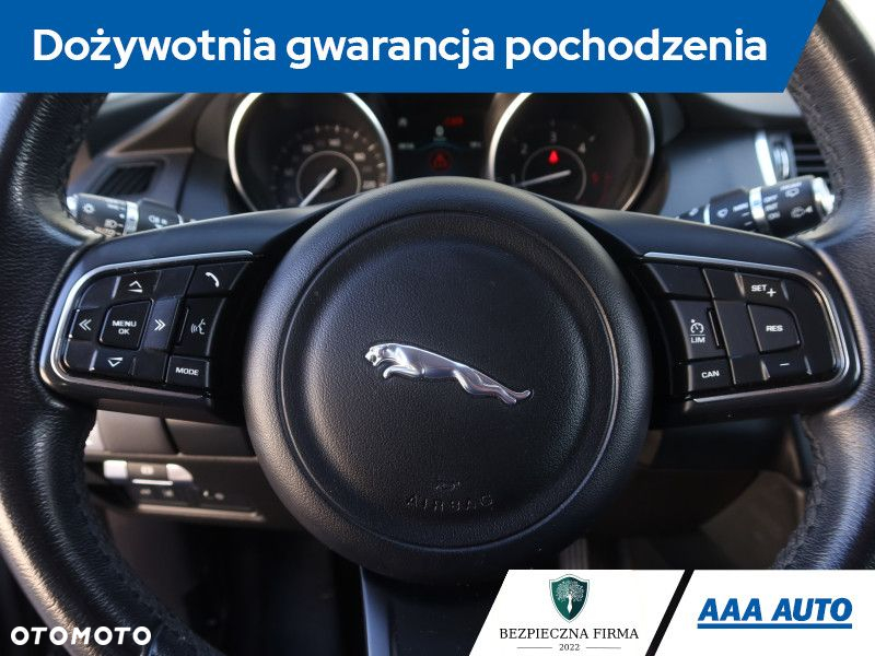 Jaguar E-Pace - 20