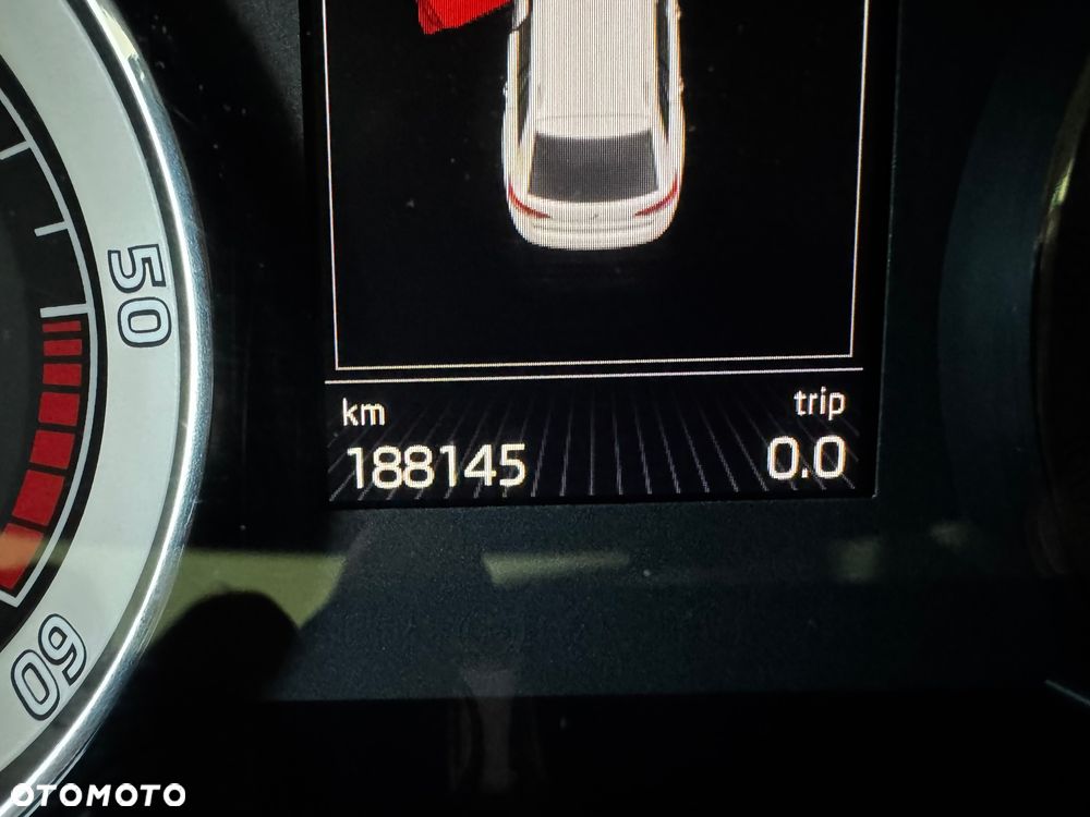 Skoda Superb 2.0 TDI 4x4 L&K DSG - 8