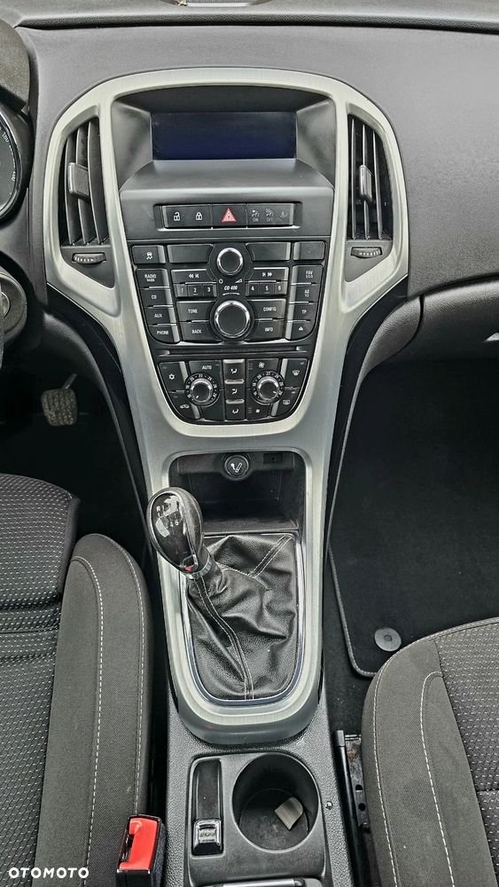 Opel Astra 1.6 Turbo Innovation - 13