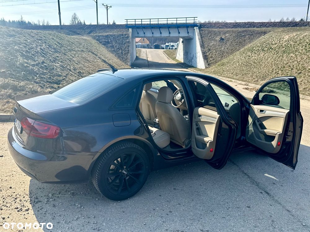 Audi A4 Limousine - 7