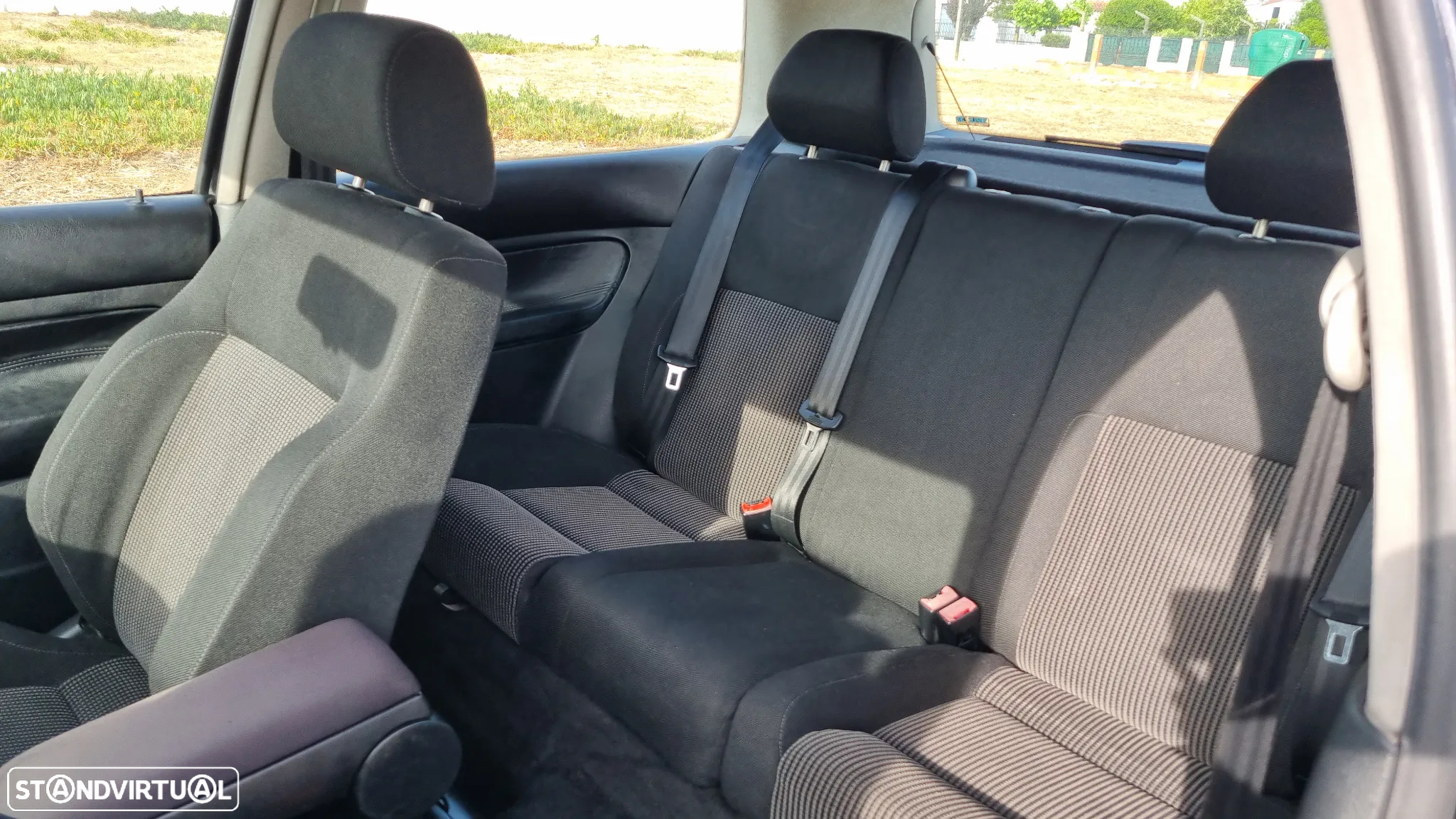 VW Golf 1.9 TDi Highline - 23
