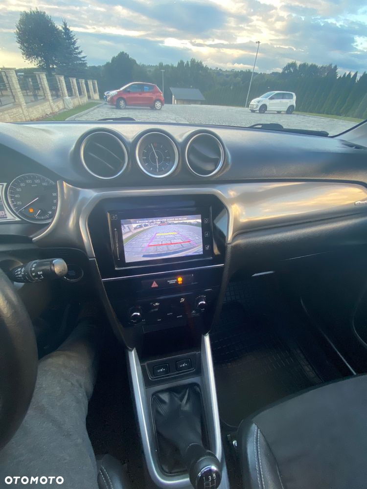Suzuki Vitara 1.6 (4x4) Allgrip Comfort+ - 11