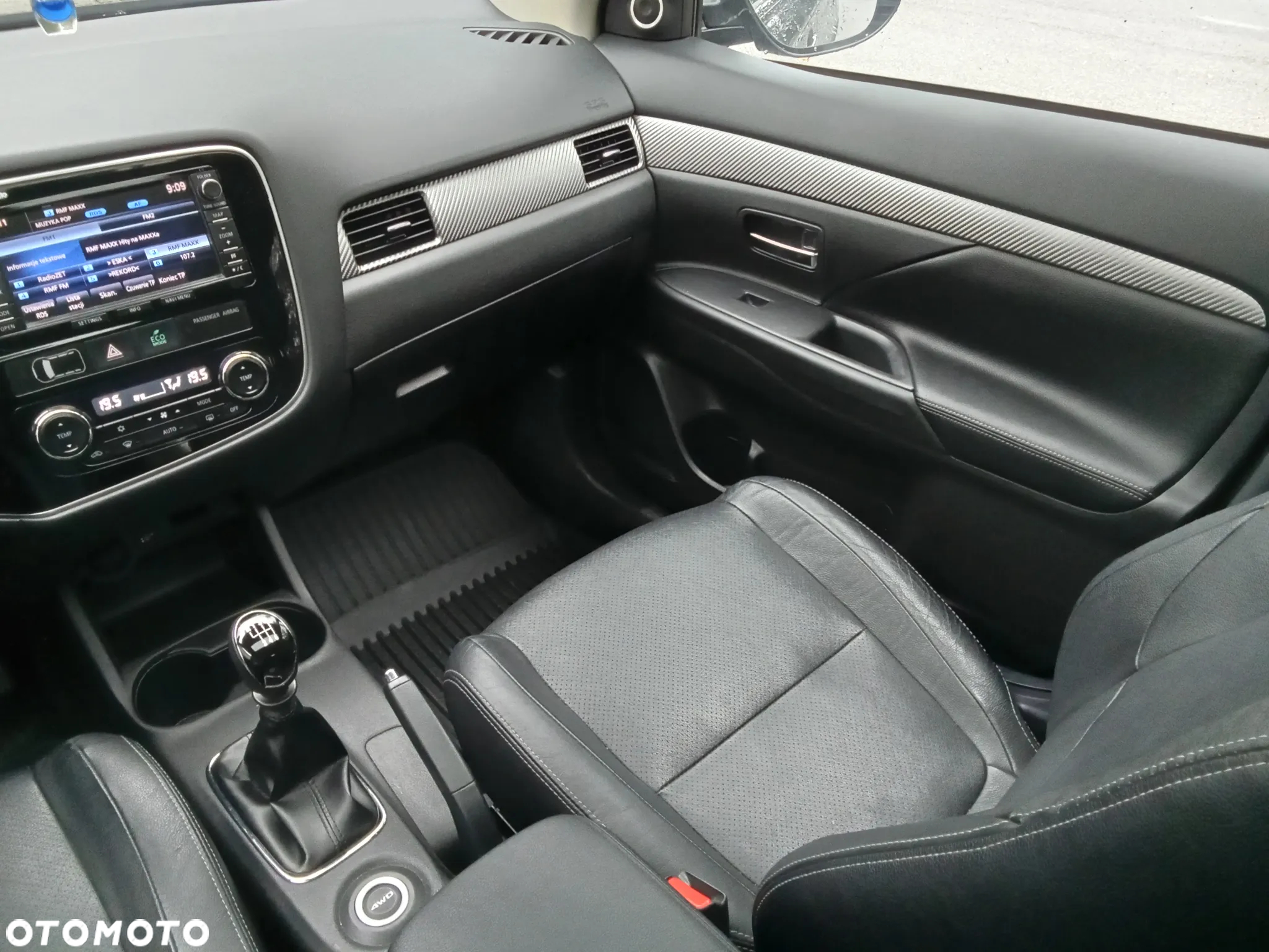 Mitsubishi Outlander 2.2 DI-D 4WD Intense - 13