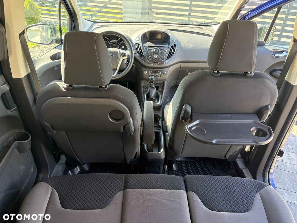 Ford Tourneo Courier 1.0 EcoBoost S&S Titanium - 16