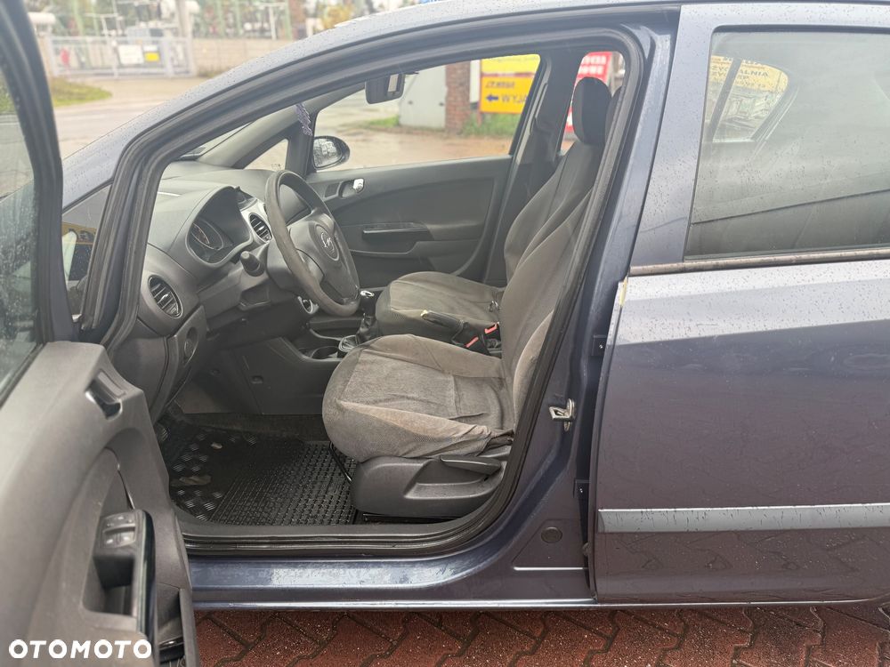Opel Corsa 1.2 16V Cosmo - 11