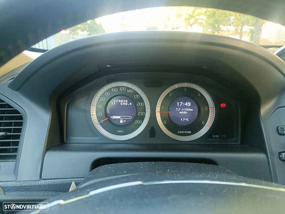 Volvo XC 60 2.0 D3 Drive - 9