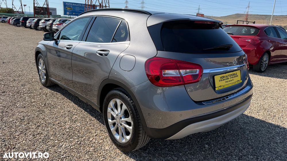 Mercedes-Benz GLA 200 d Aut. - 12