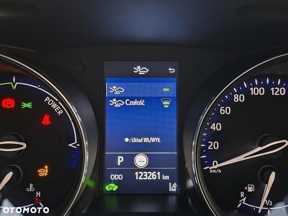 Toyota C-HR - 34