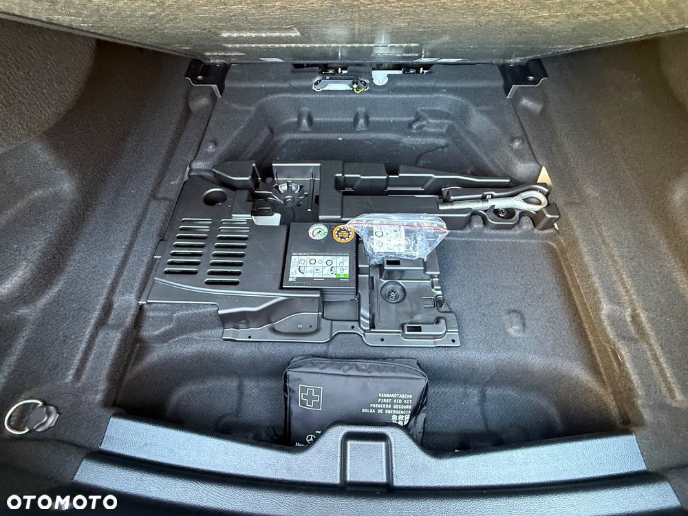 Mercedes-Benz CLA - 16