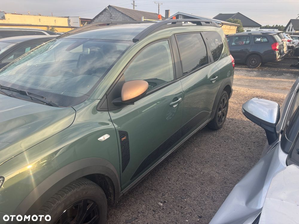 Dacia Jogger TCe 110 Journey - 9