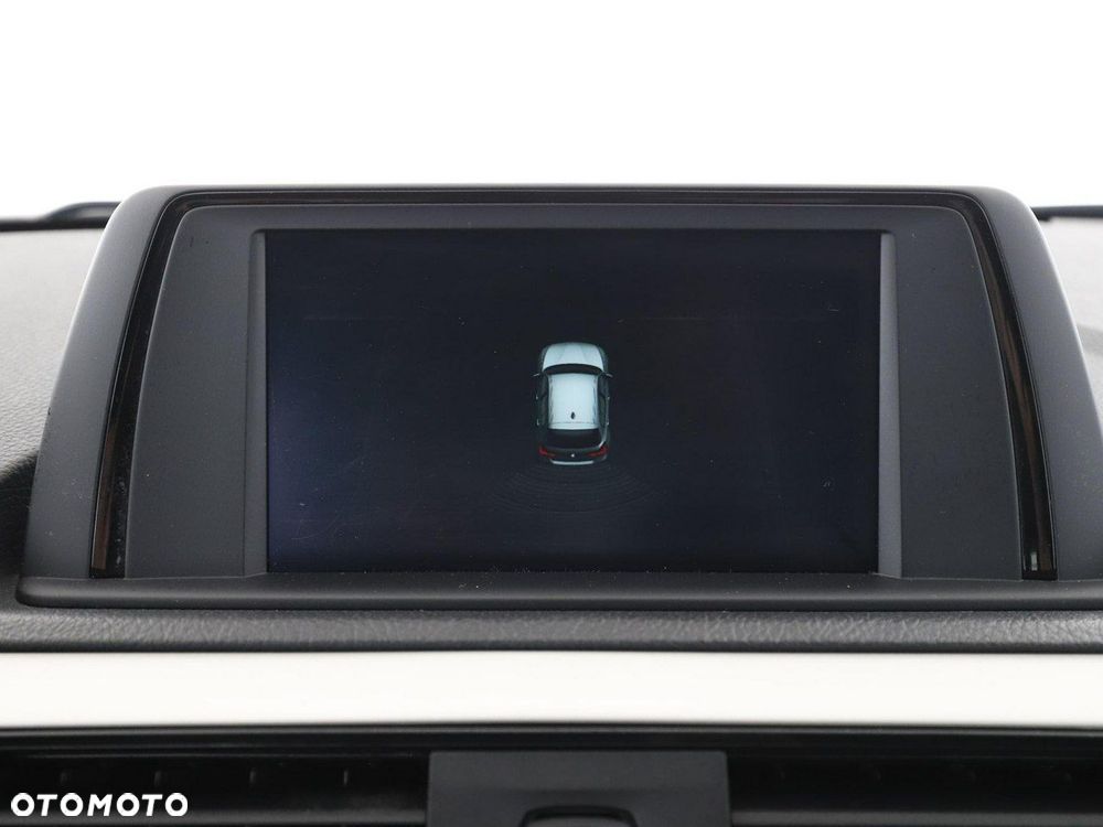 BMW Seria 1 118d Advantage - 24