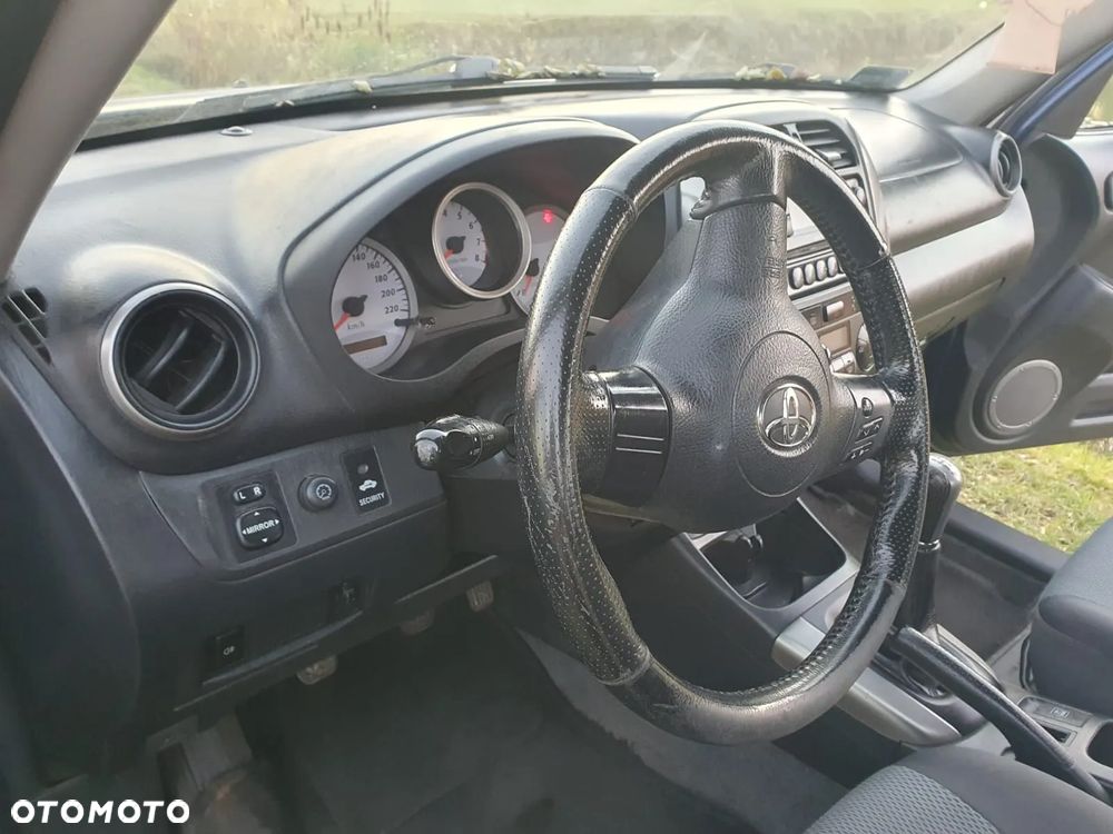 Toyota RAV4 4x4 - 13