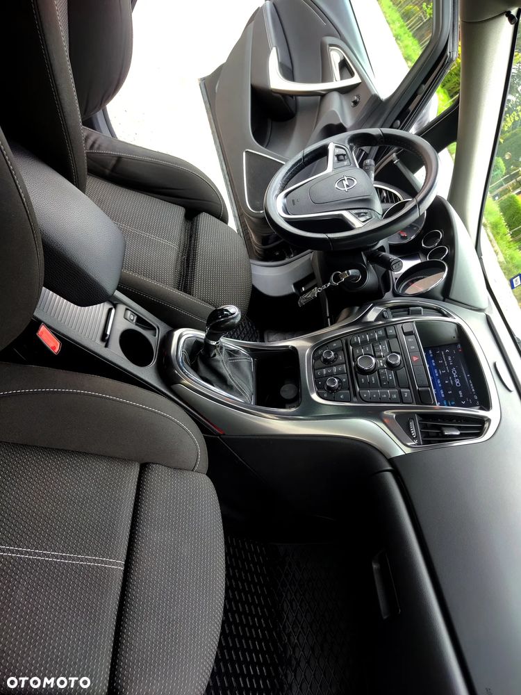 Opel Astra 1.4 T Cosmo - 12
