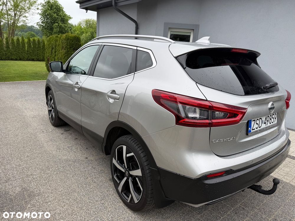 Nissan Qashqai 1.6 dCi Xtronic TEKNA+ - 4