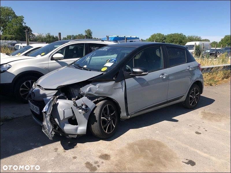 Toyota Yaris - 4