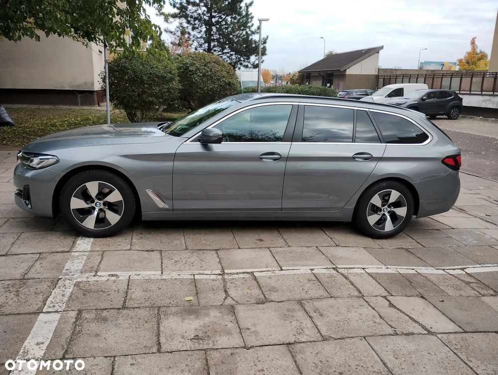 BMW Seria 5 520d - 28