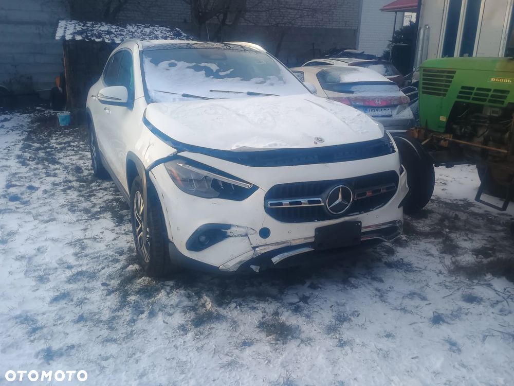 Mercedes-Benz GLA 250 4Matic 8G-DCT Style - 2